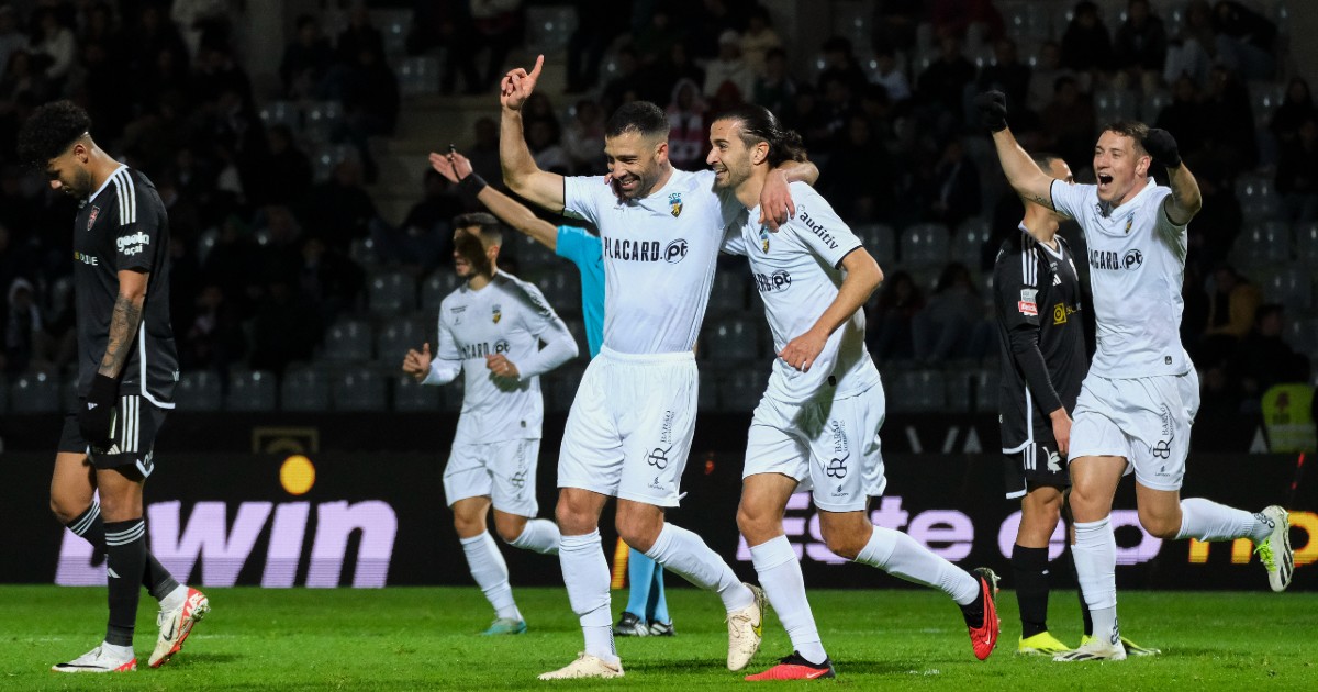 Farense Vence Casa Pia E Sobe Ao S Timo Lugar Na I Liga