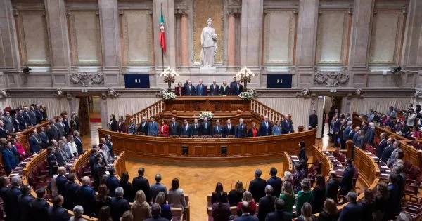 Parlamento será aberto ao público aos sábados
