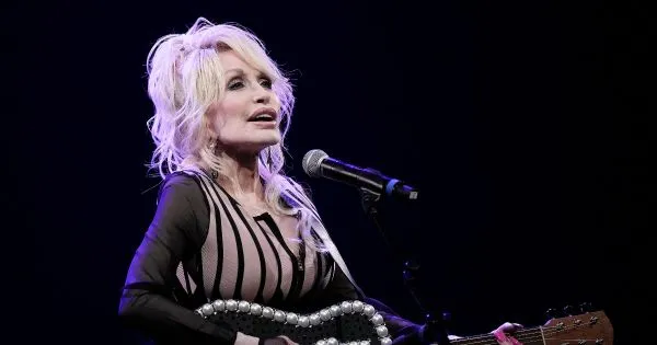 Morreu Dolly Parton, aos 80 anos