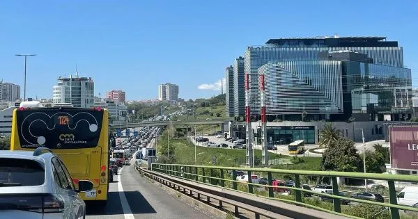 Homem detido com mais de 1.400 doses de droga na A5