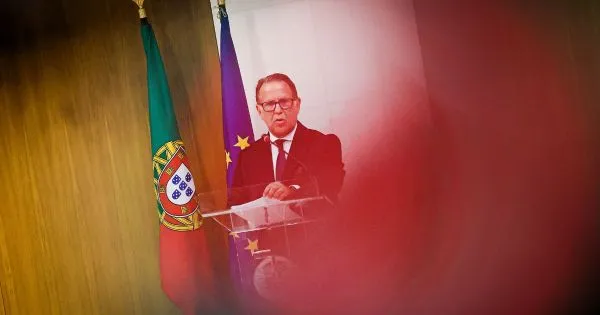 "Ato de retaliação." Secretário-geral do MAI reage à exoneração