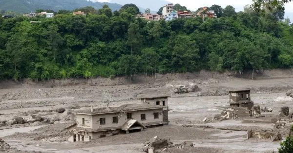 Número de vítimas mortais no Nepal e Tibete volta a subir