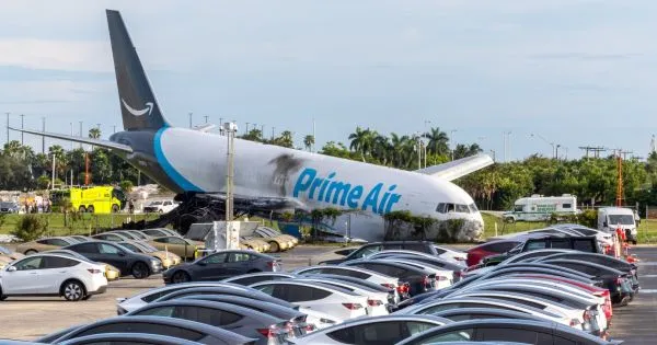 Despiste de avião da Amazon em Miami mata cinco pessoas
