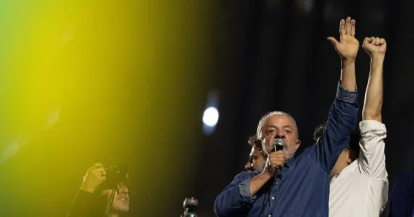 Lula promete o "melhor mandato da história do Brasil"
