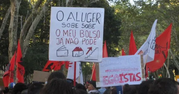 "Finalmente despertaram para defender o seu direito a uma casa"