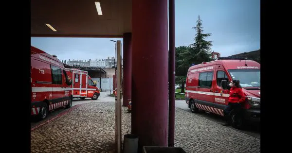 Tempo de espera nas urgências volta a subir