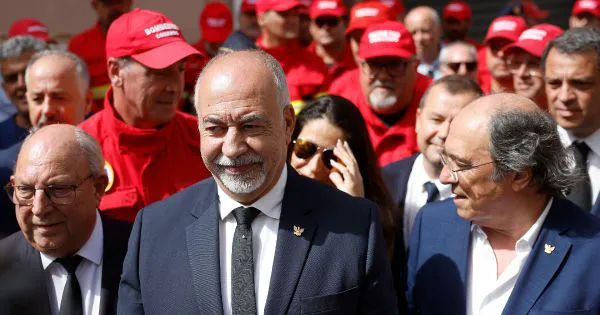 Liga dos Bombeiros avisa que aumentos dos combustíveis estão a "estrangular" corporações