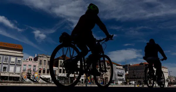 Aveiro: Rua Eça de Queirós fechada ao trânsito durante uma semana