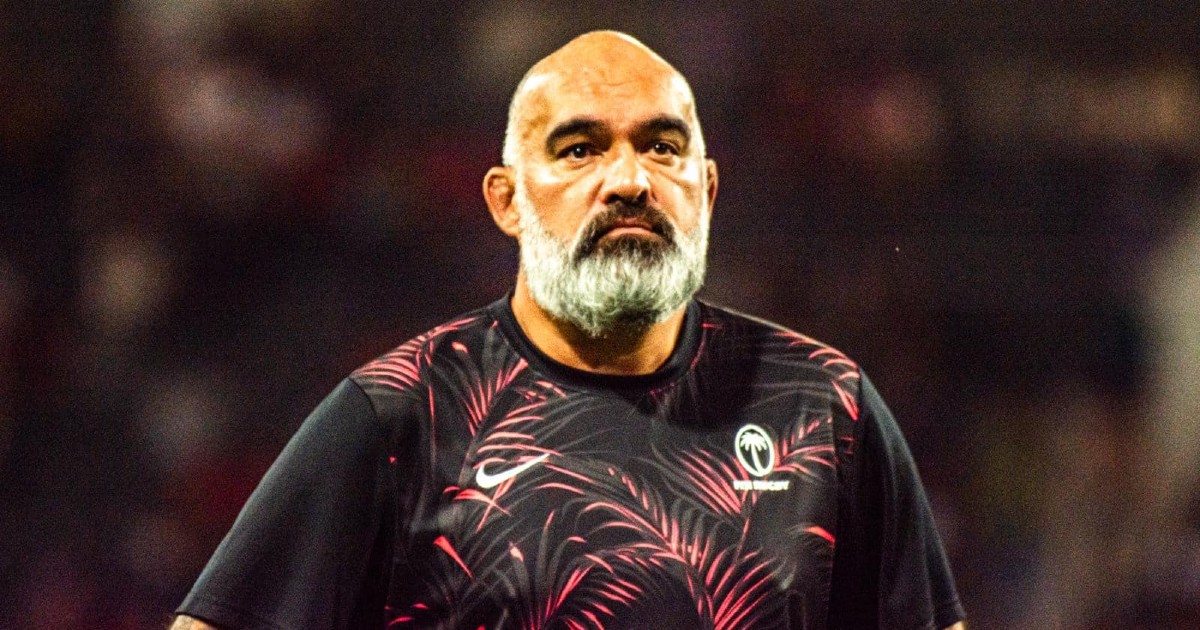 Mundial de râguebi: treinador das Fiji dá presente aos Lobos após